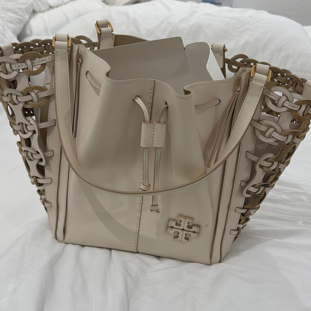Tory Burch Beige Leather Shoulder Bag